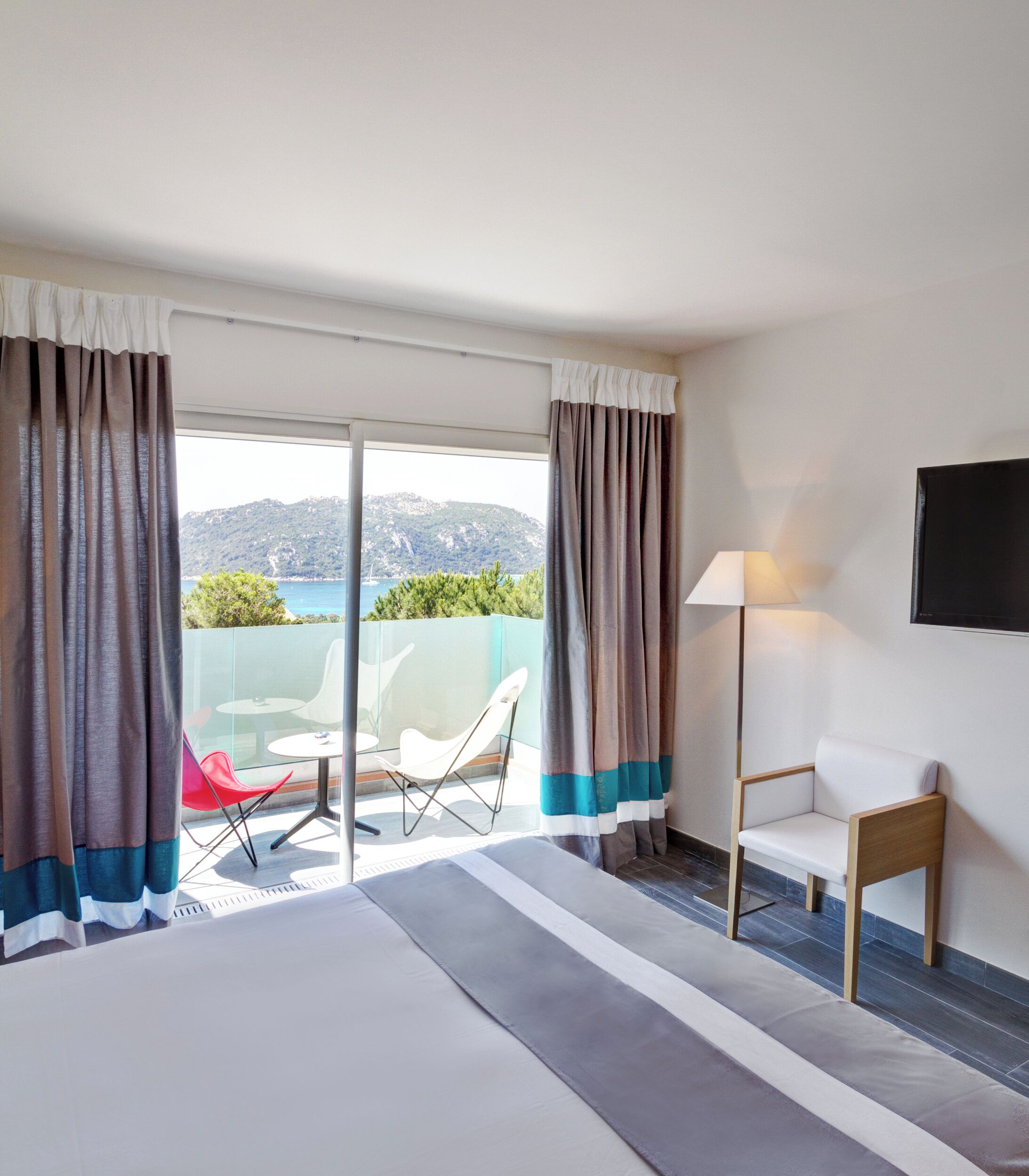 minibar, in-room safe, desk, soundproofing