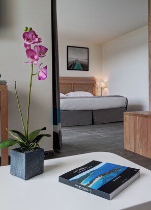 Suite | Minibar, in-room safe, desk, soundproofing - Hotel Carre Noir (Porto-Vecchio)