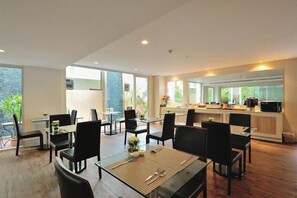 Dining - Nantra Retreat & Spa (Bangkok)