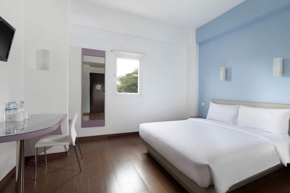 Smart Room Queen | 20 slaapkamers, luxe beddengoed, een kluis op de kamer, een bureau