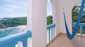 Standard Apartment, 3 Bedrooms, Sea View | In-room safe, iron/ironing board, free WiFi, bed sheets