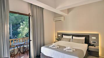 Couette en duvet d'oie, coffres-forts dans les chambres, bureau