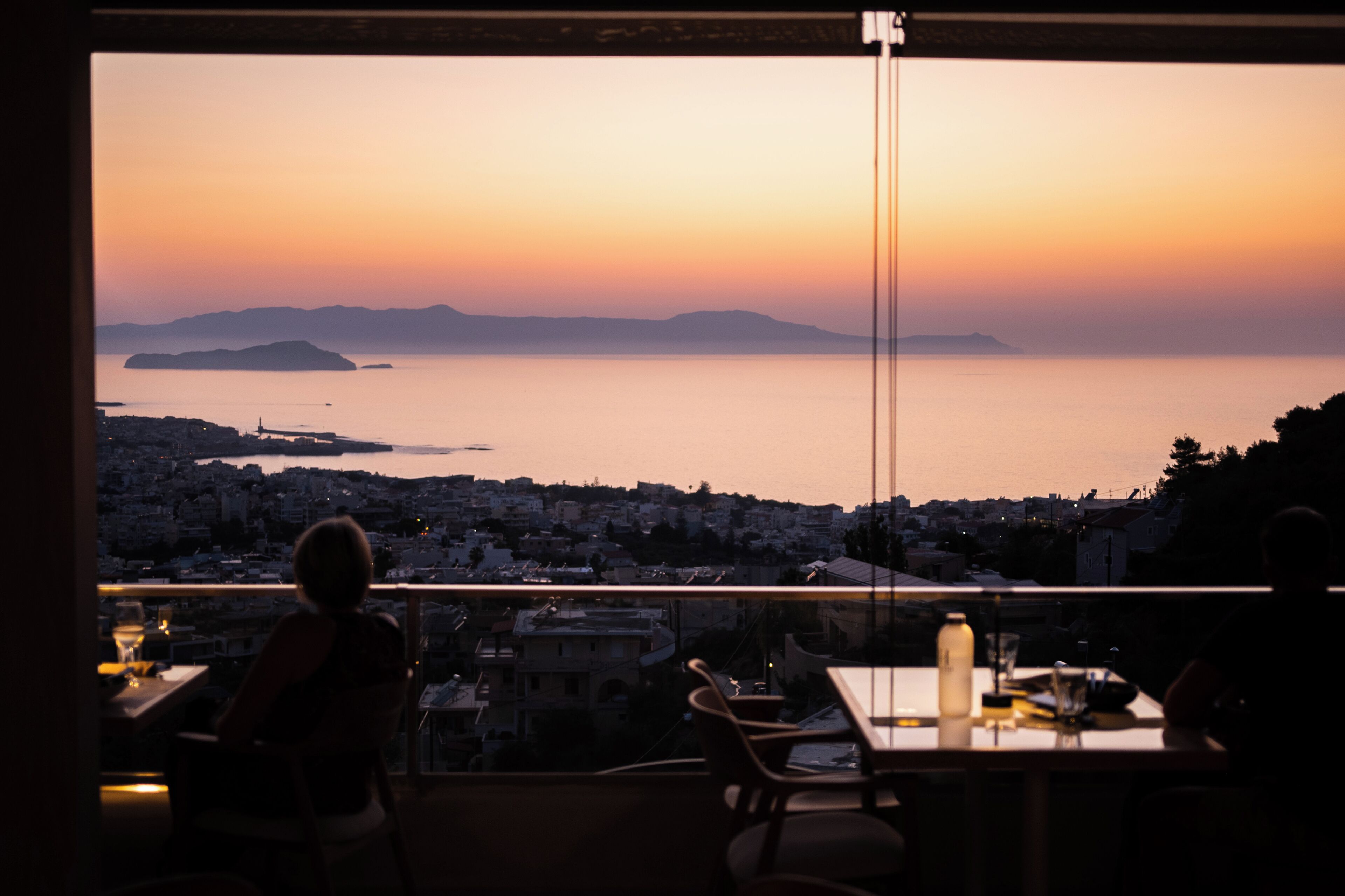 breakfast, lunch, dinner served; international cuisine, pool views