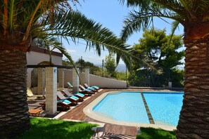 季節性室外游泳池