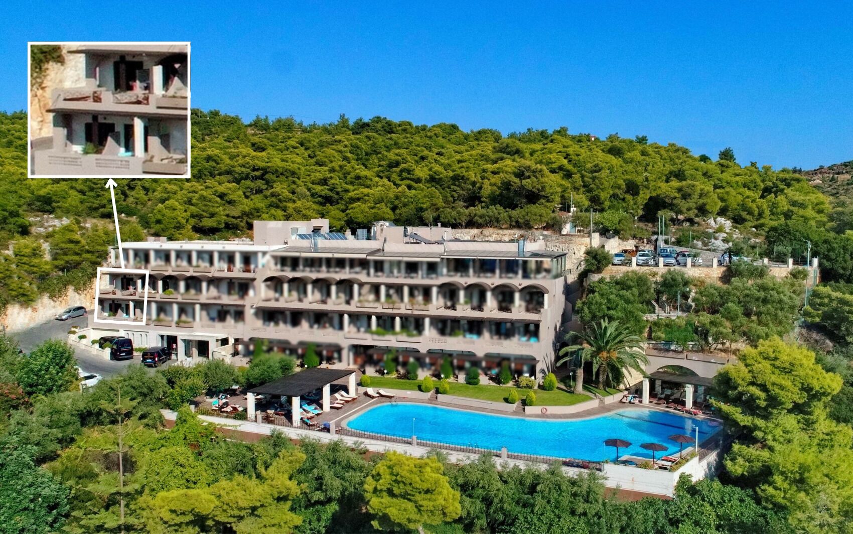 Twin room, Partial City View | Down duvets, in-room safe, desk, laptop workspace