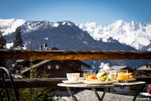 Elegance Double Room, Balcony | Mountain view