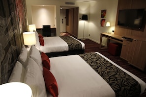 Superior Twin Room, 2 Queen Beds | Premium bedding, pillow-top beds, minibar, in-room safe