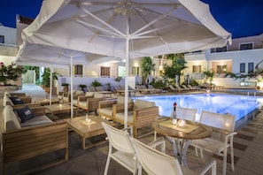 Bar vid poolen
