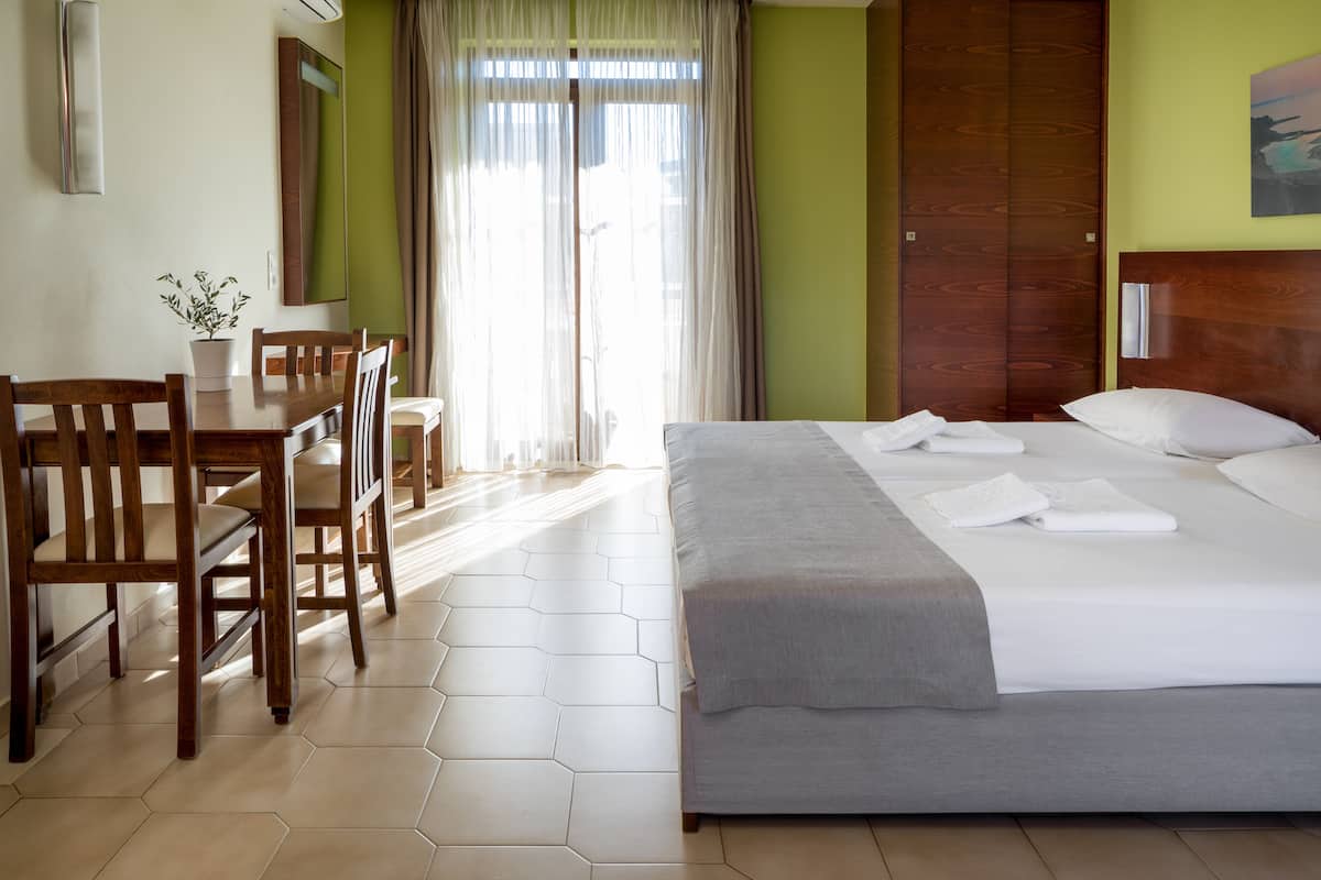 Literie de qualité supérieure, coffres-forts dans les chambres