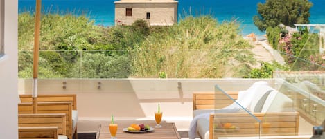 Premium-Suite, 1 King-Bett, Whirlpool, Meerblick | Balkon