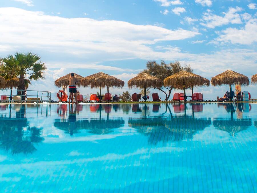 Outdoor pool, pool umbrellas, sun loungers
