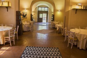 Lunch, dinner served; local cuisine, garden views 