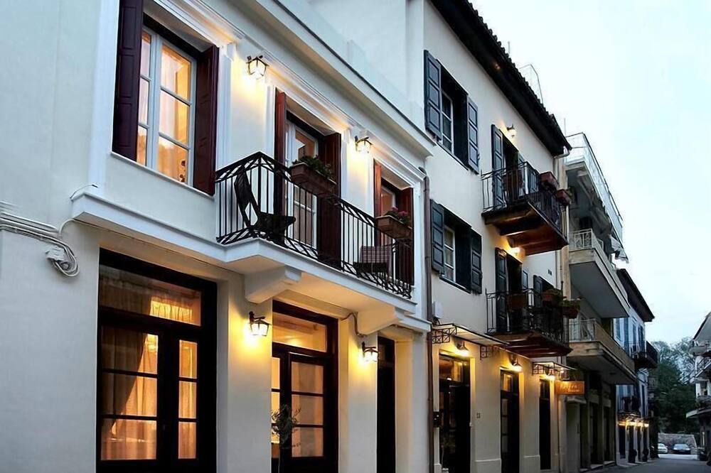 Isioni Pension