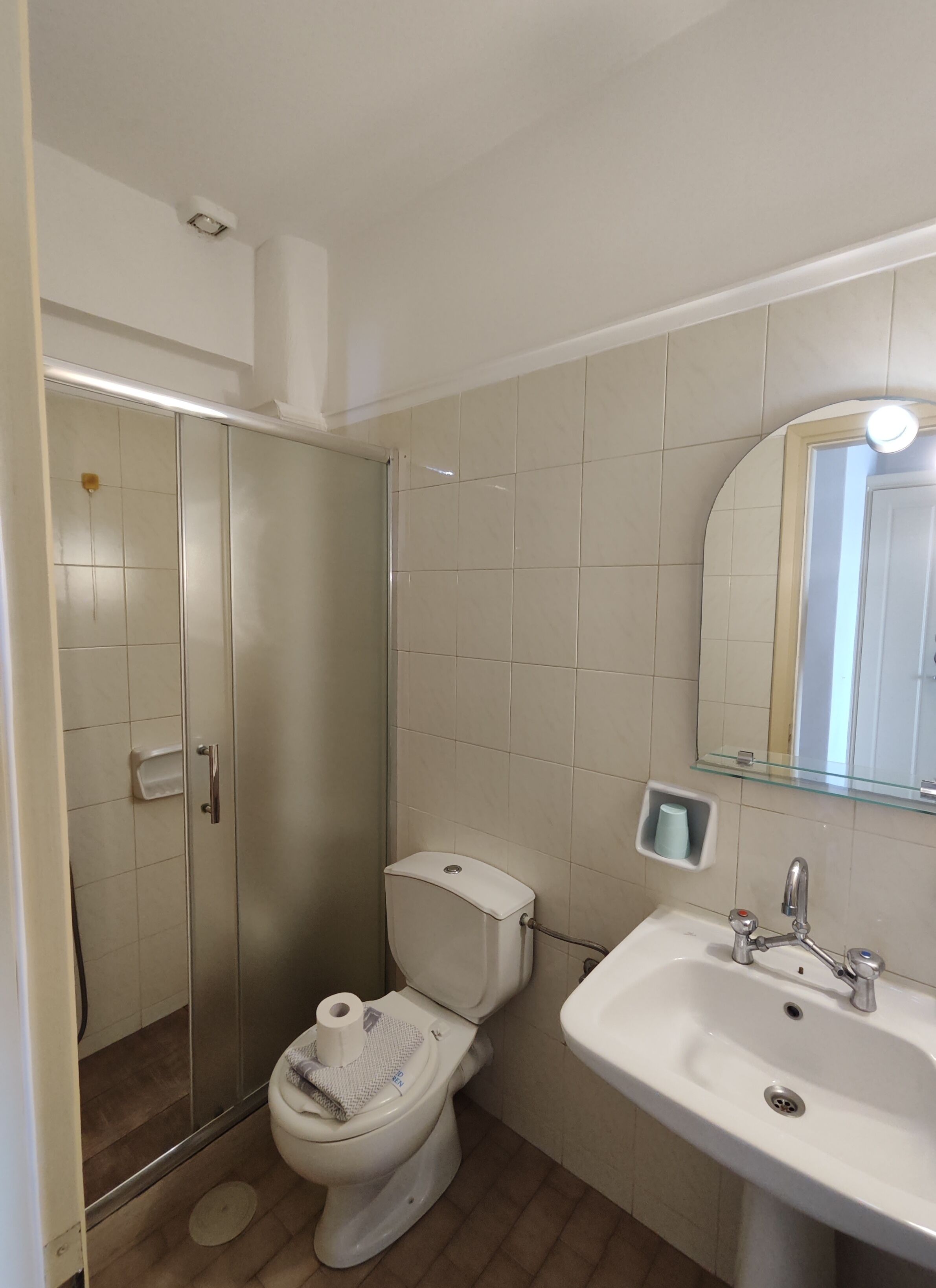 double or twin room, sea view | bathroom | shower, hair dryer, towels
