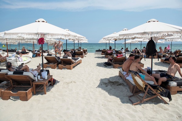 Beach bar