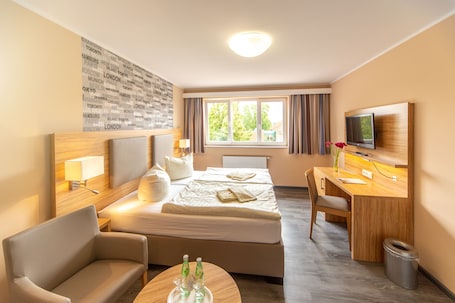 Comfort Double Room | Desk, WiFi, bed sheets