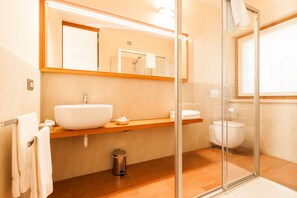 Bathroom shower - Agriturismo Cà Giulietta (Sommacampagna)