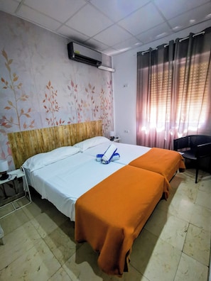 Twin Room, Shared Bathroom