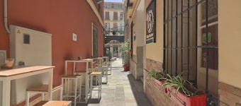 Feel Hostels City Center