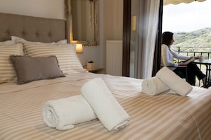 1 bedroom, Egyptian cotton sheets, premium bedding, pillowtop beds