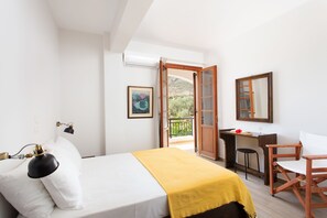 1 bedroom, premium bedding, in-room safe, individually decorated - Venetia Apartments (Monemvasia)