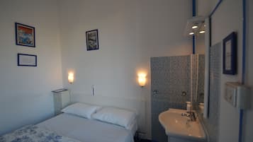 Junior Double Room, Private Bathroom (esterno) | Egyptian cotton sheets, premium bedding, down comforters