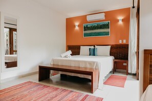 Premium Suite | Premium bedding, minibar, in-room safe, blackout drapes