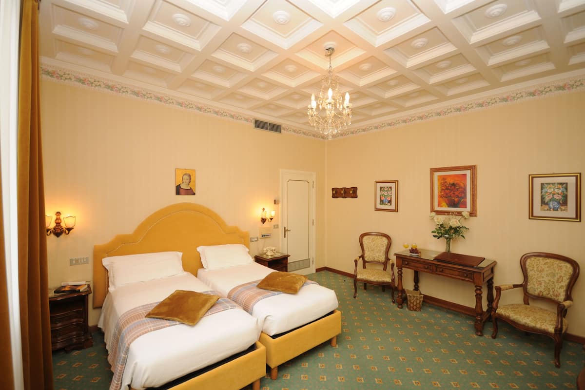 1 kamar tidur, seprai premium, tempat tidur Tempur-Pendic, dan minibar