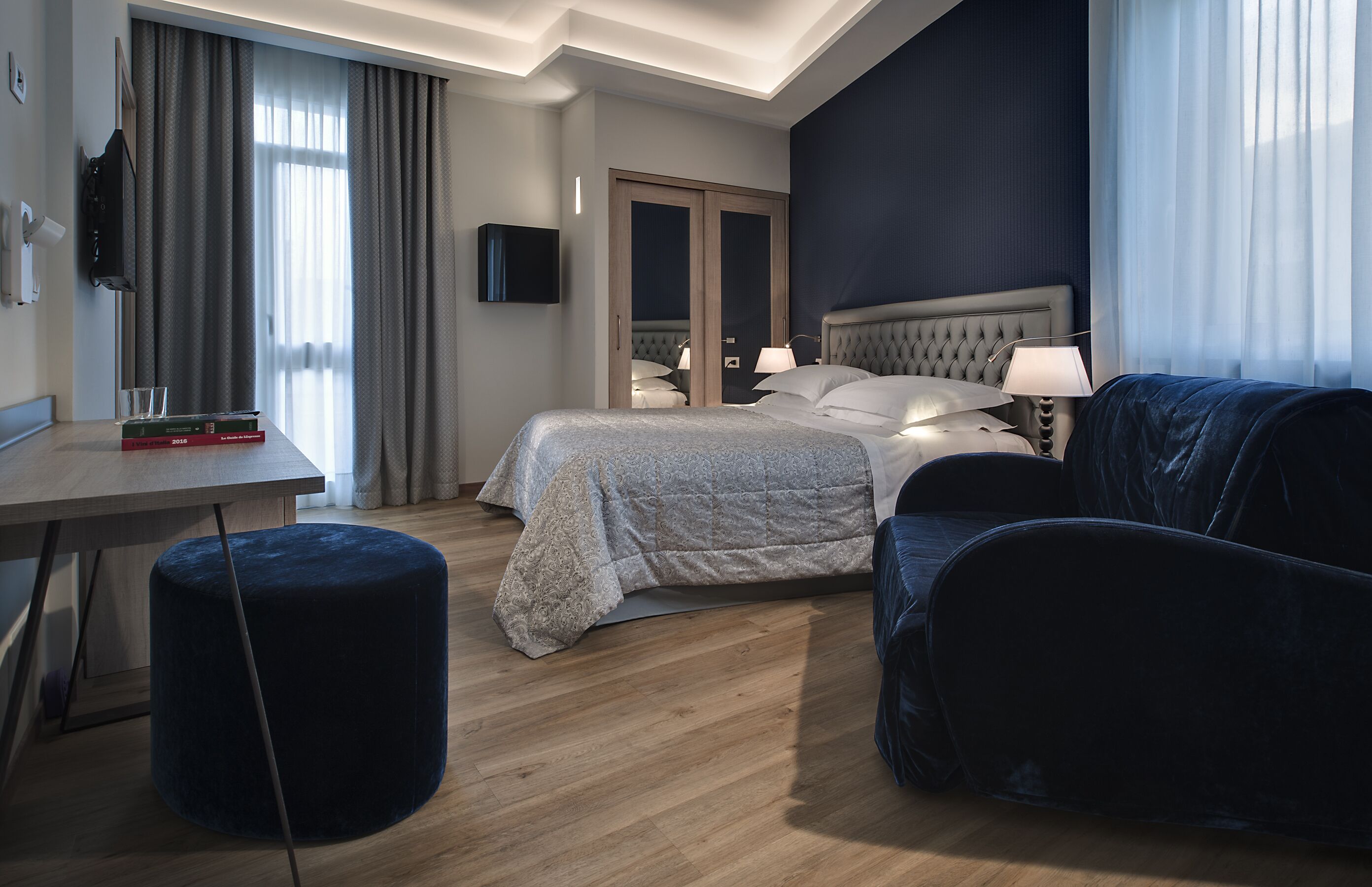 superior double room | minibar, in-room safe, desk, soundproofing