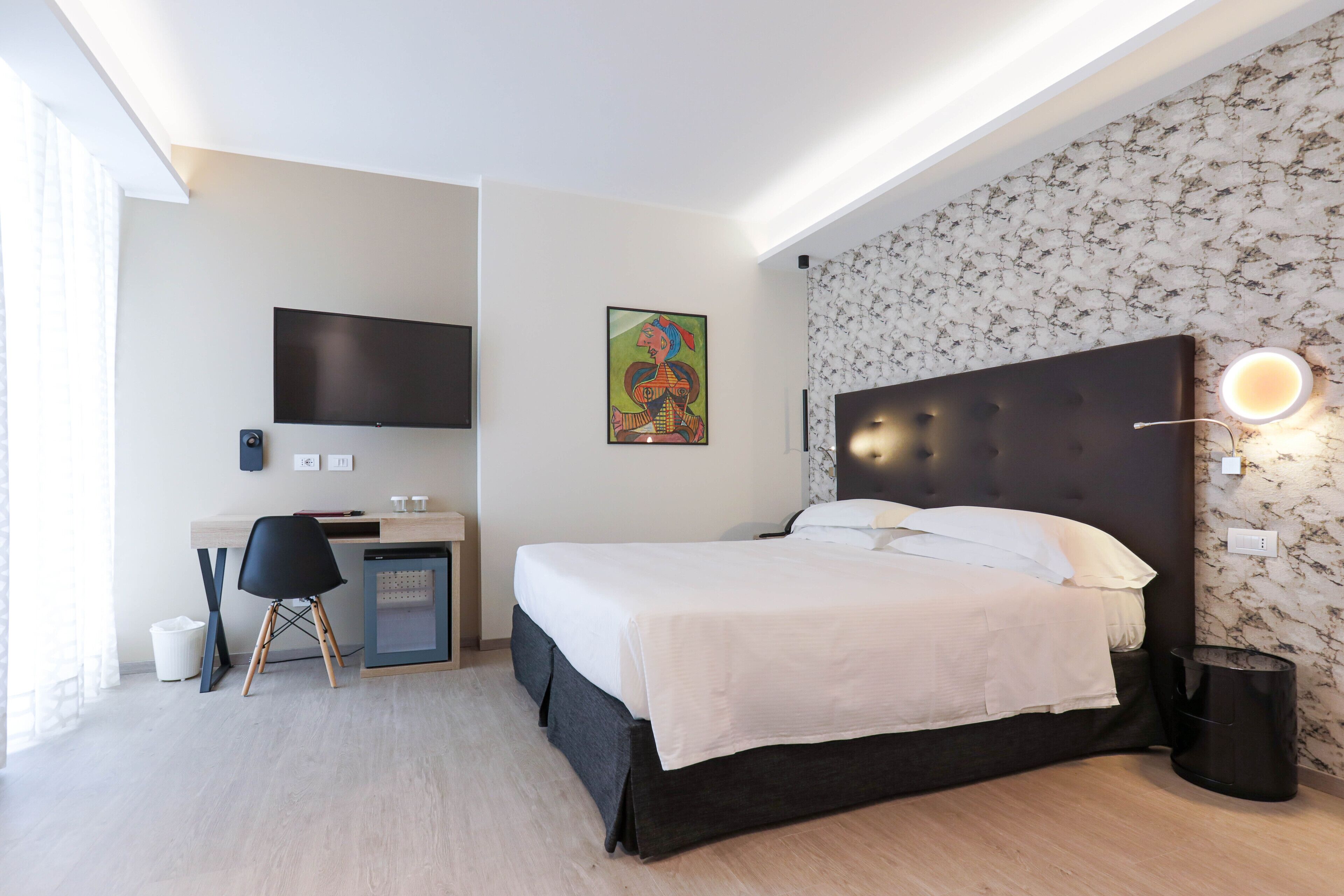 Chambre Double Deluxe | Minibar, coffres-forts dans les chambres, bureau, chambres insonorisées