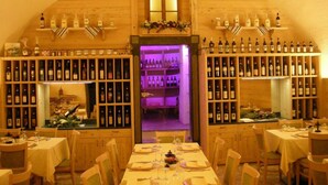Déjeuner et dîner servis sur place
