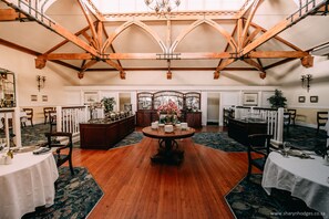 3 restaurants; breakfast, lunch, and dinner served - The Beach Hotel (Gqeberha (Port Elizabeth))