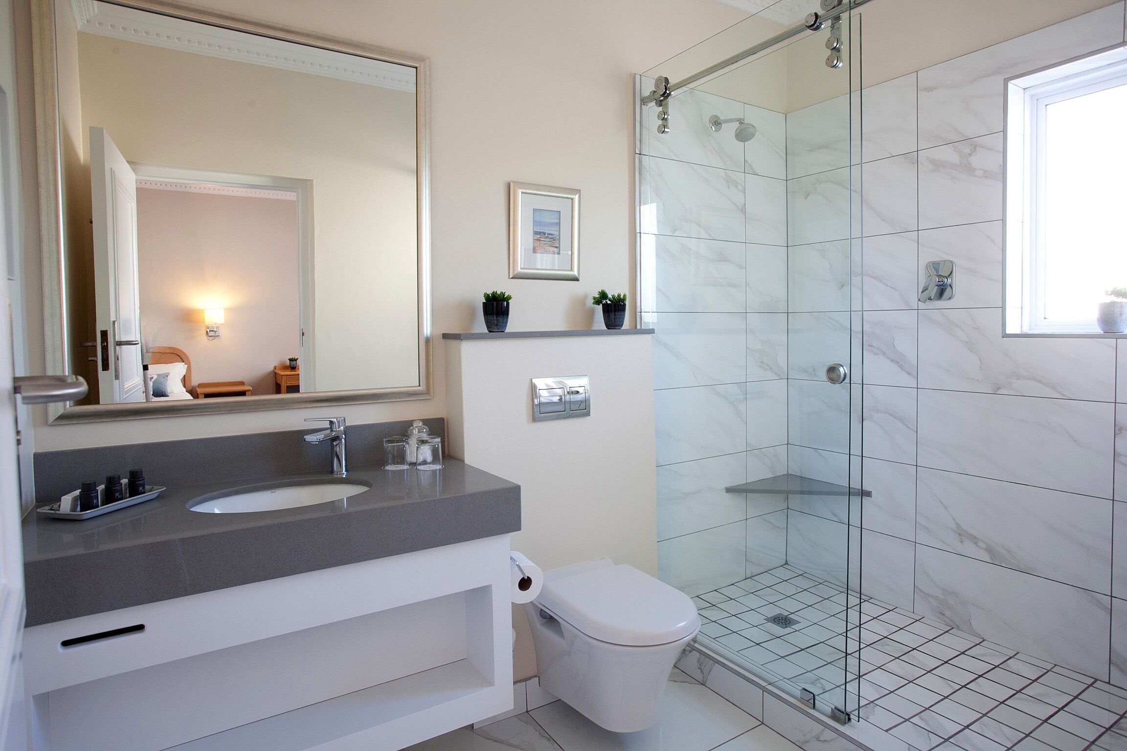 shower, free toiletries, hair dryer, towels