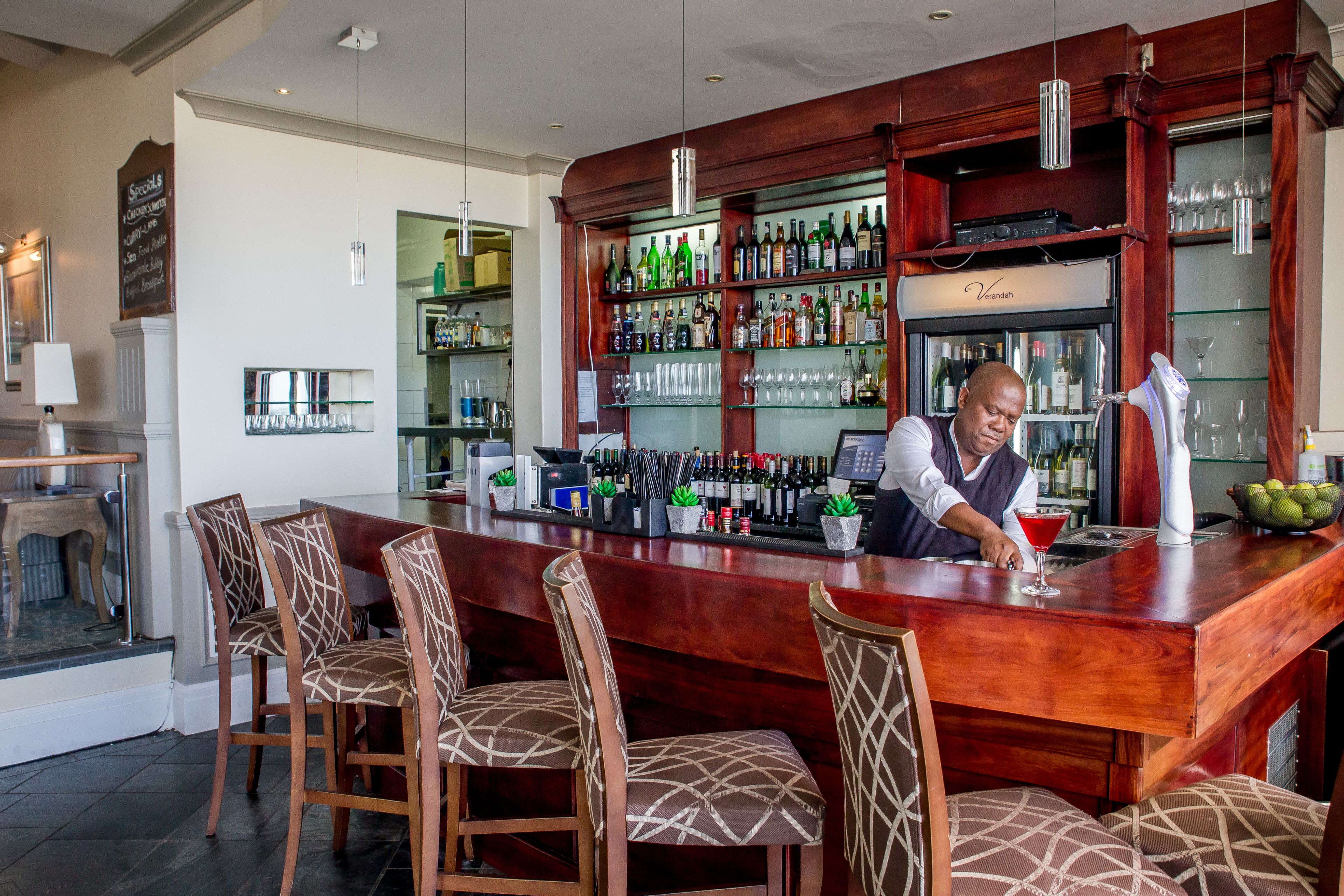 3 restaurants; ze serveren er ontbijt, lunch en diner 