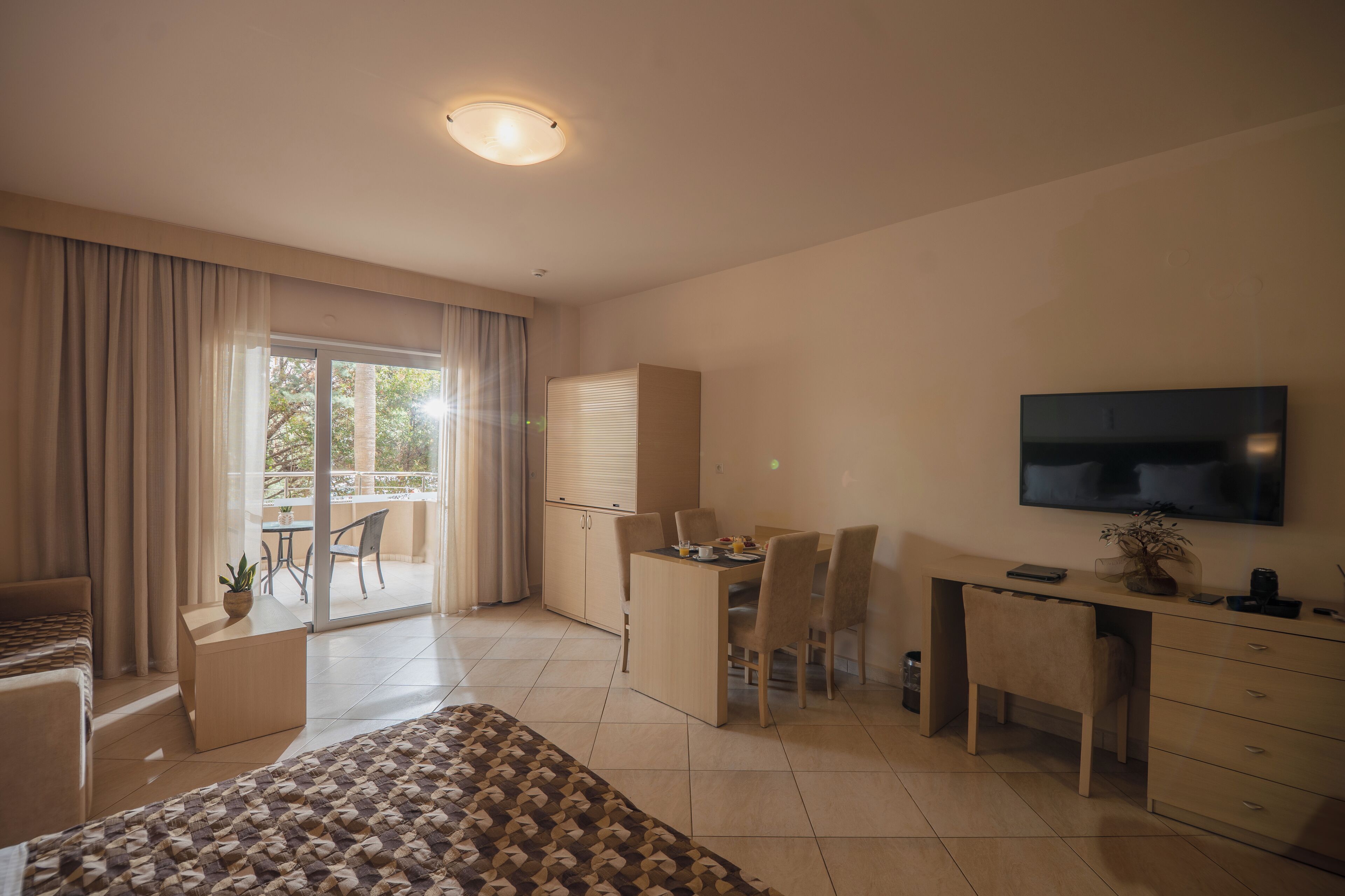Photo - Molos Bay Hotel