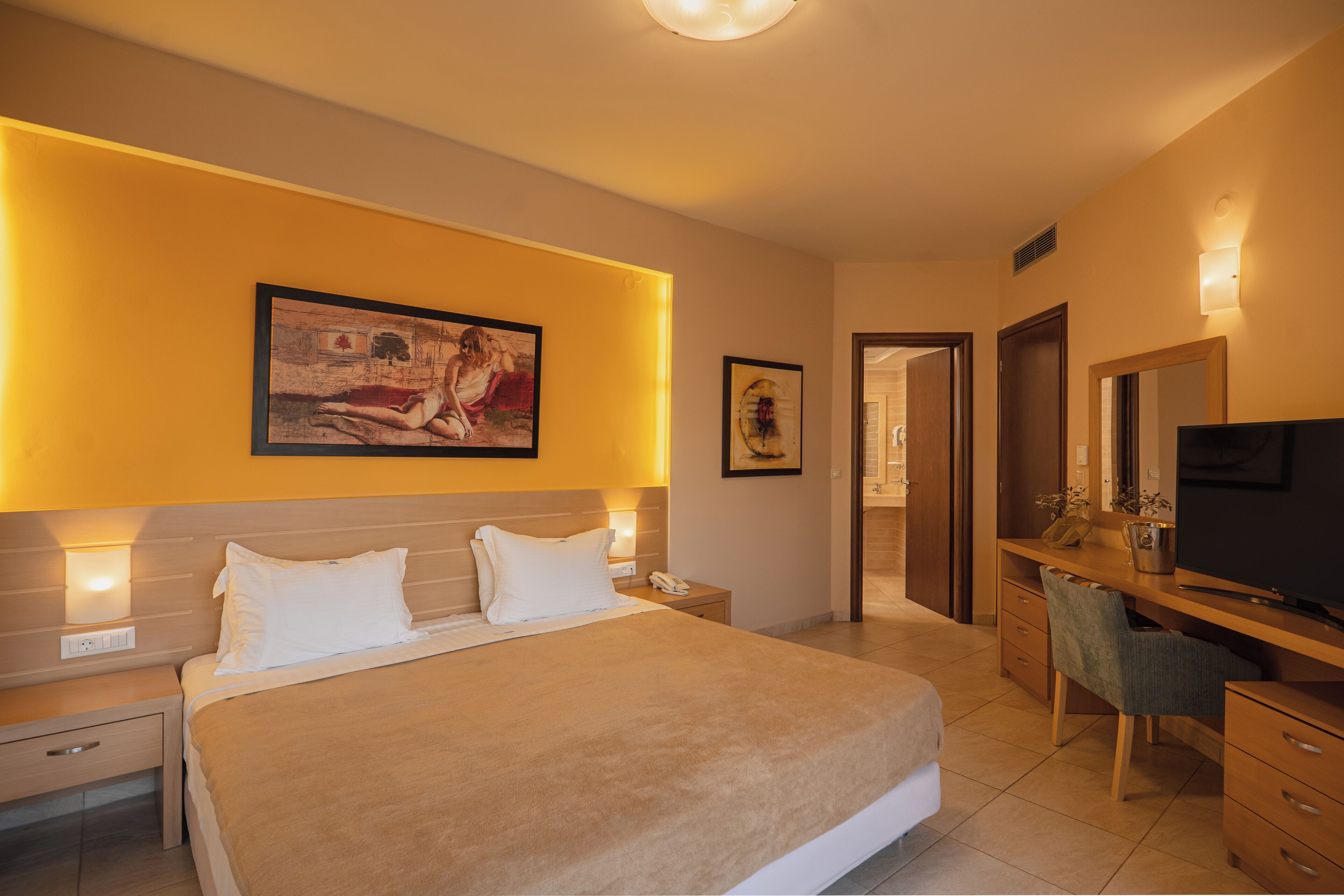 Photo - Molos Bay Hotel