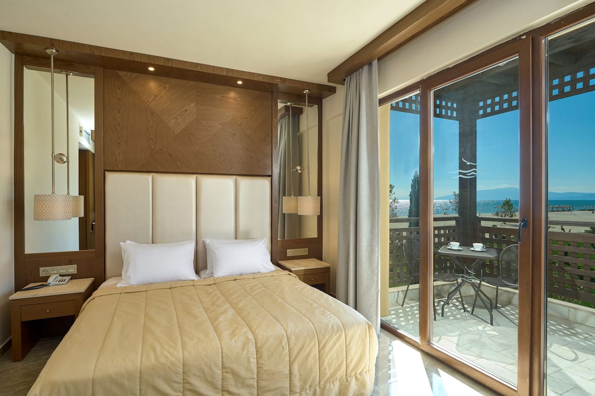 Camera doppia, vista mare | 1 camera, biancheria da letto di alta qualità, copriletto in piuma