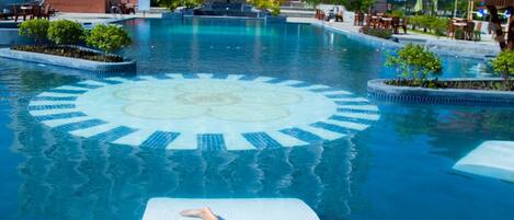 Outdoor pool, sun loungers