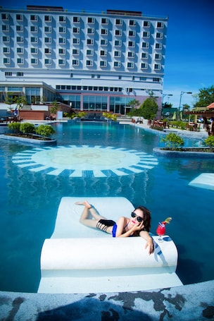 Outdoor pool, sun loungers