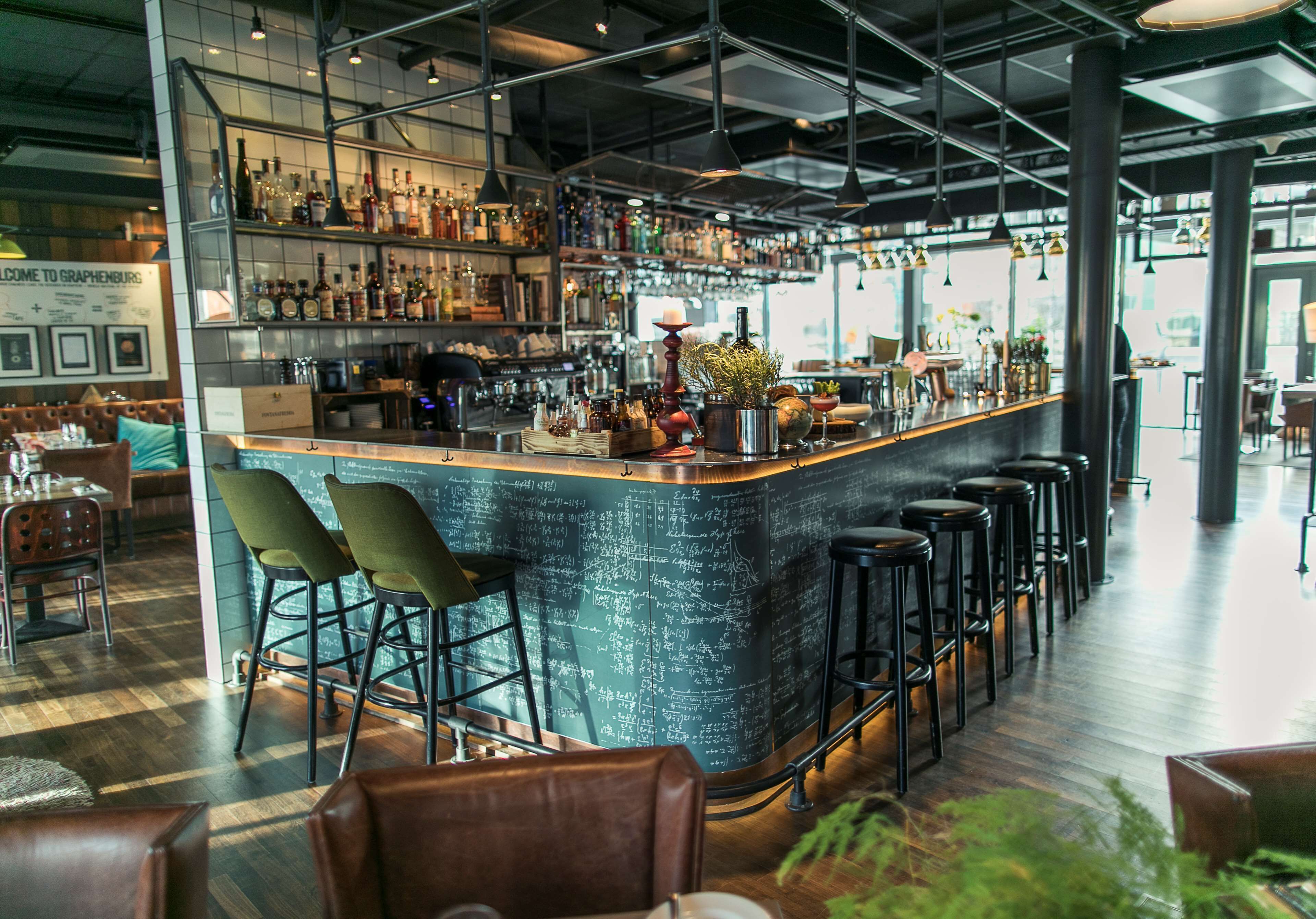 Cocktailbar, utsikt mot havet, öppet vissa dagar