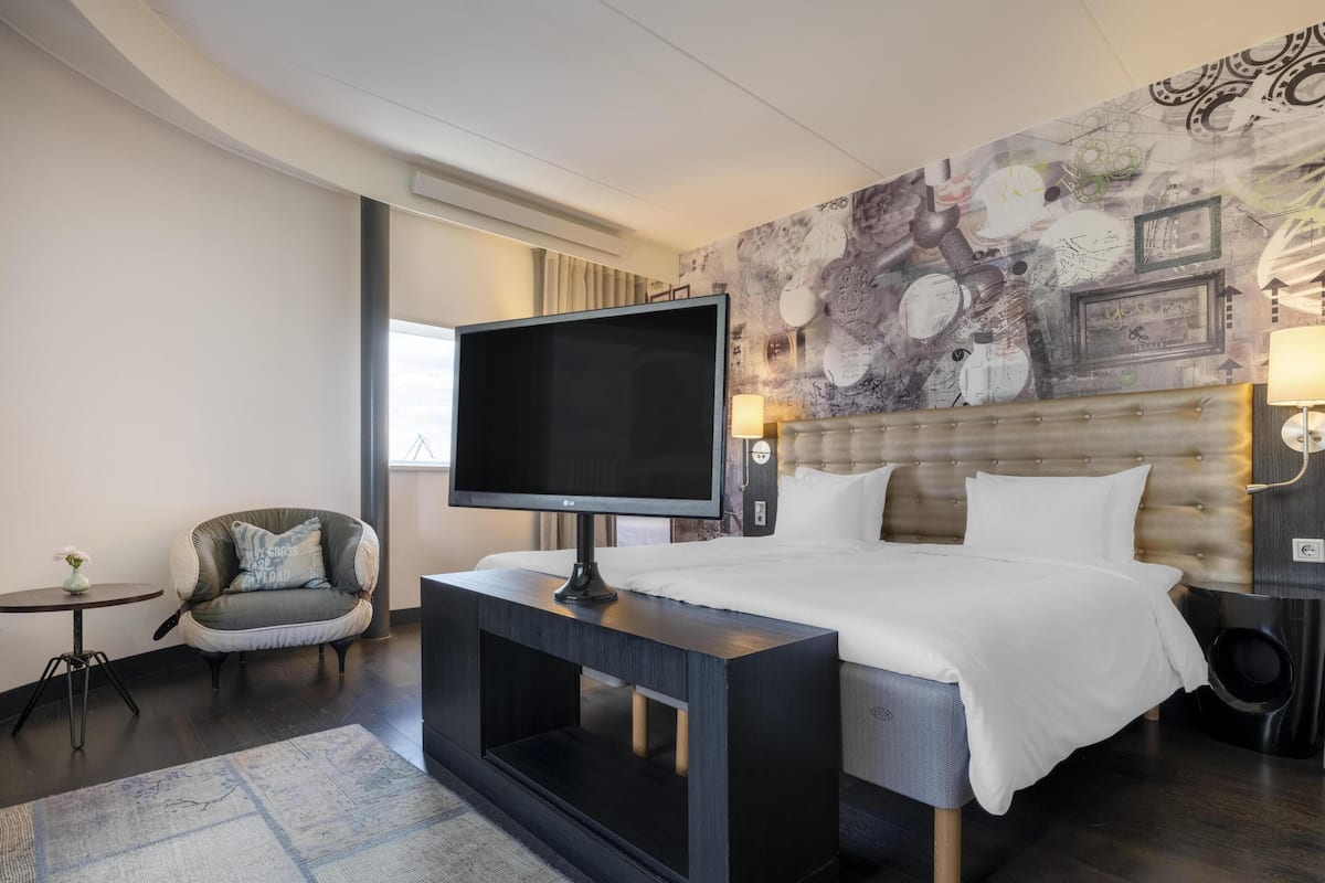 Superior Room (High Floor)