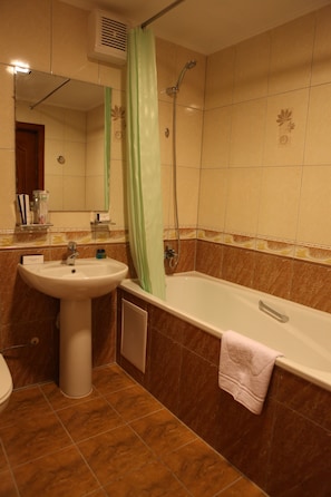 Bathroom - O Azamat Hotel (Astana)