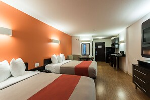 Egyptian cotton sheets, premium bedding, blackout drapes - Motel 6 Moosomin, SK (Moosomin)