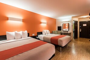 Egyptian cotton sheets, premium bedding, blackout curtains - Motel 6 Moosomin, SK (Moosomin)