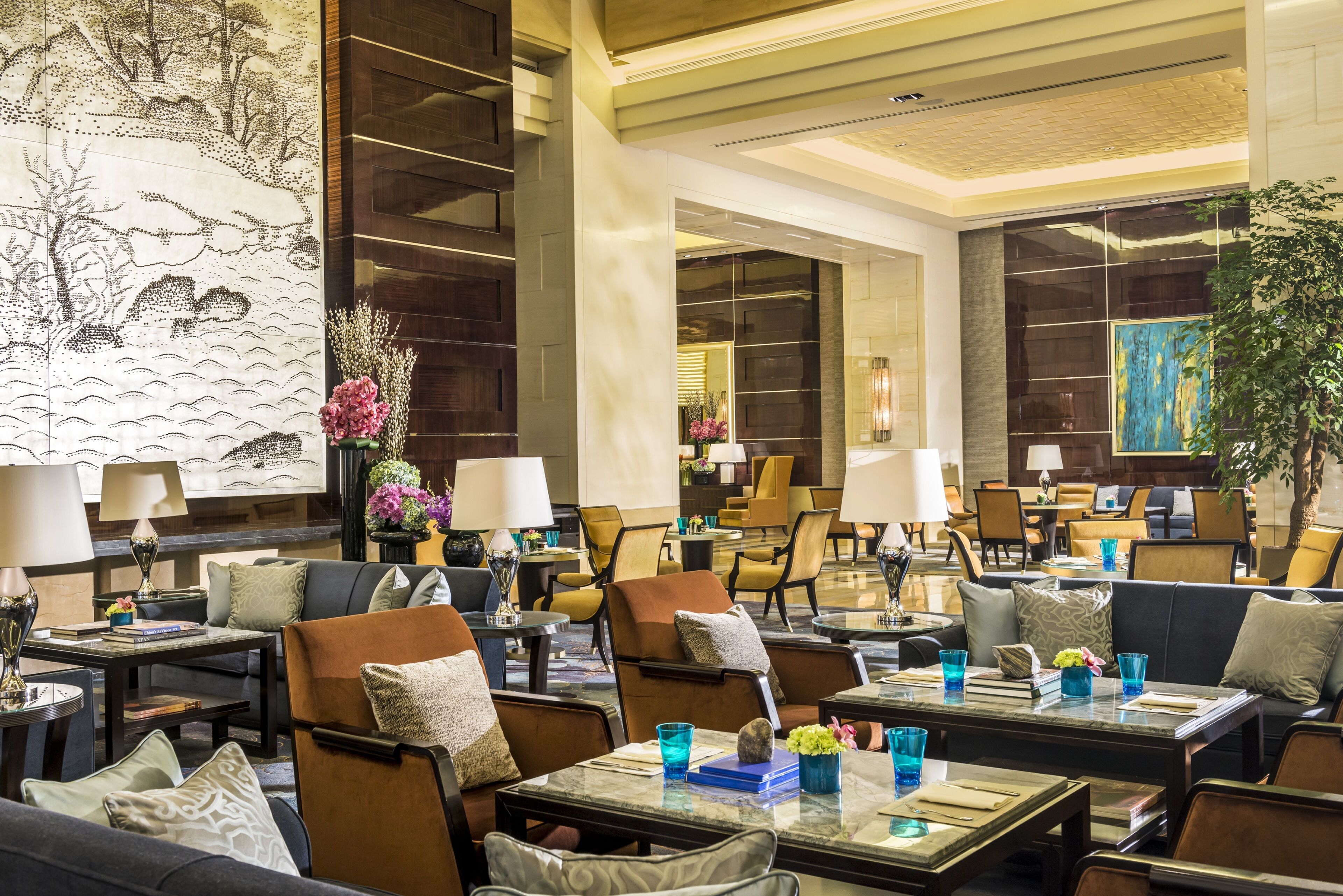 3 restaurants, breakfast, lunch, dinner served; Chinese cuisine