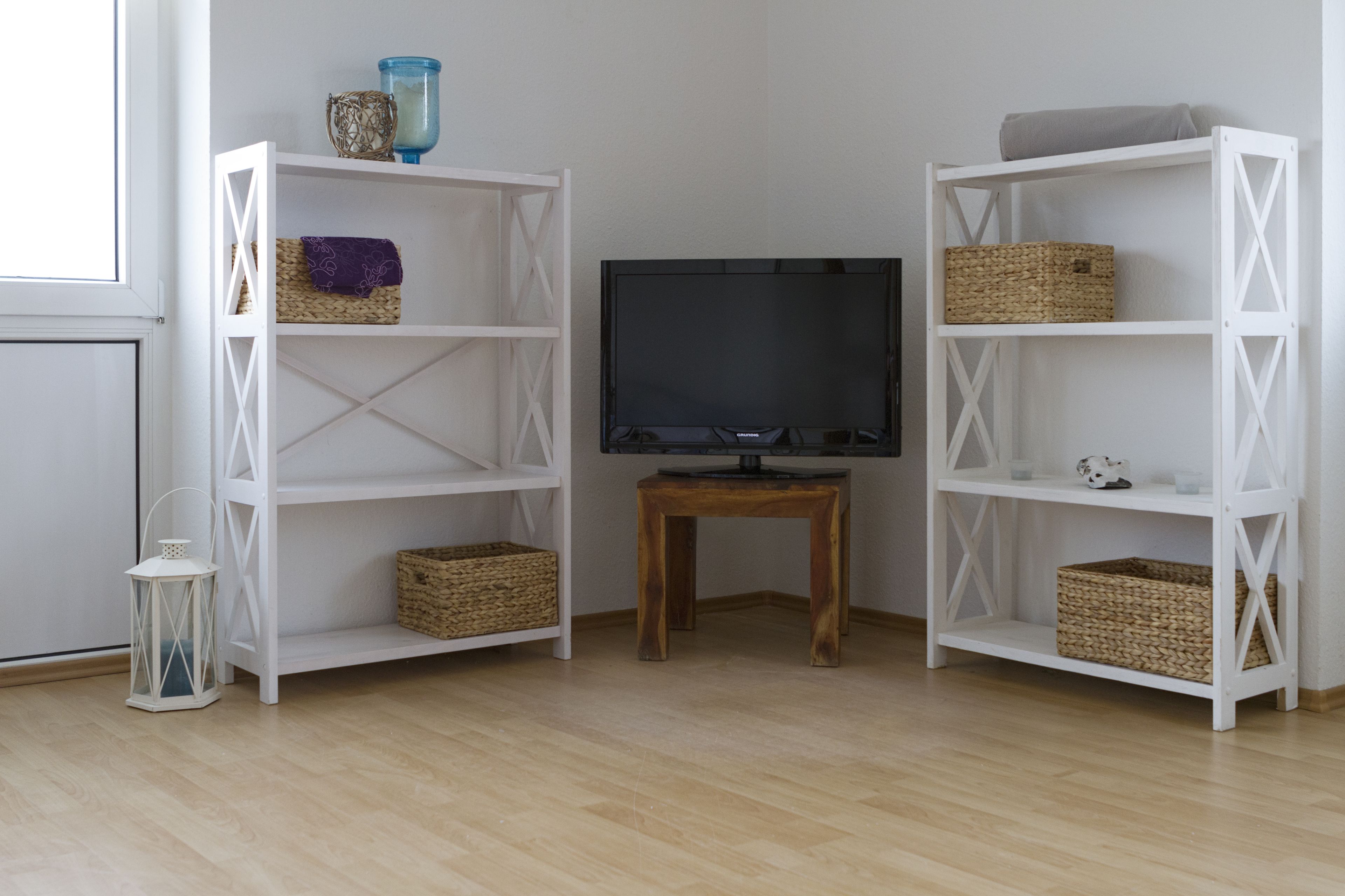 Comfort Apartment, 2 Bedrooms, Kitchenette | Living room | Flat-screen TV