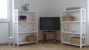 Appartement Confort, 2 chambres, coin cuisine | Salle de séjour