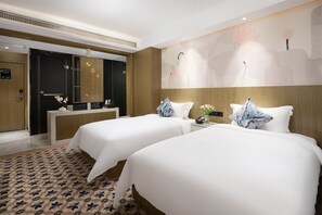 Premium bedding, minibar, in-room safe, desk - Paco Hotel Gangding Metro Guangzhou (Guangzhou)