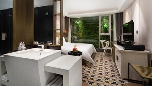 Premium bedding, minibar, in-room safe, desk - Paco Hotel Gangding Metro Guangzhou (Guangzhou)