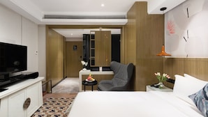 Premium bedding, minibar, in-room safe, desk - Paco Hotel Gangding Metro Guangzhou (Guangzhou)
